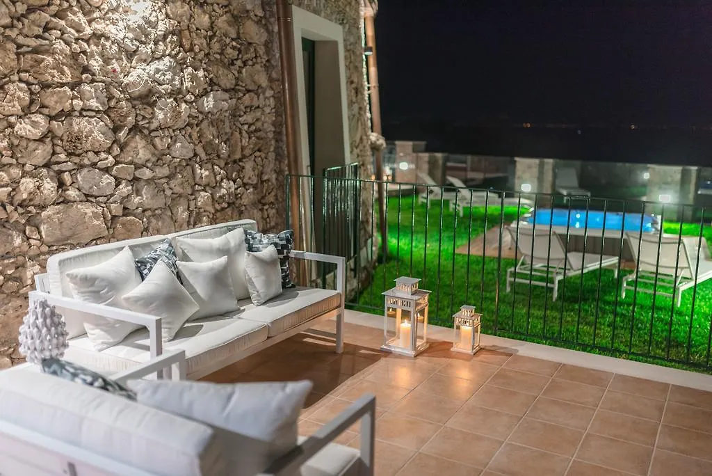 Sparviero Luxury Suites Taormina Apartment